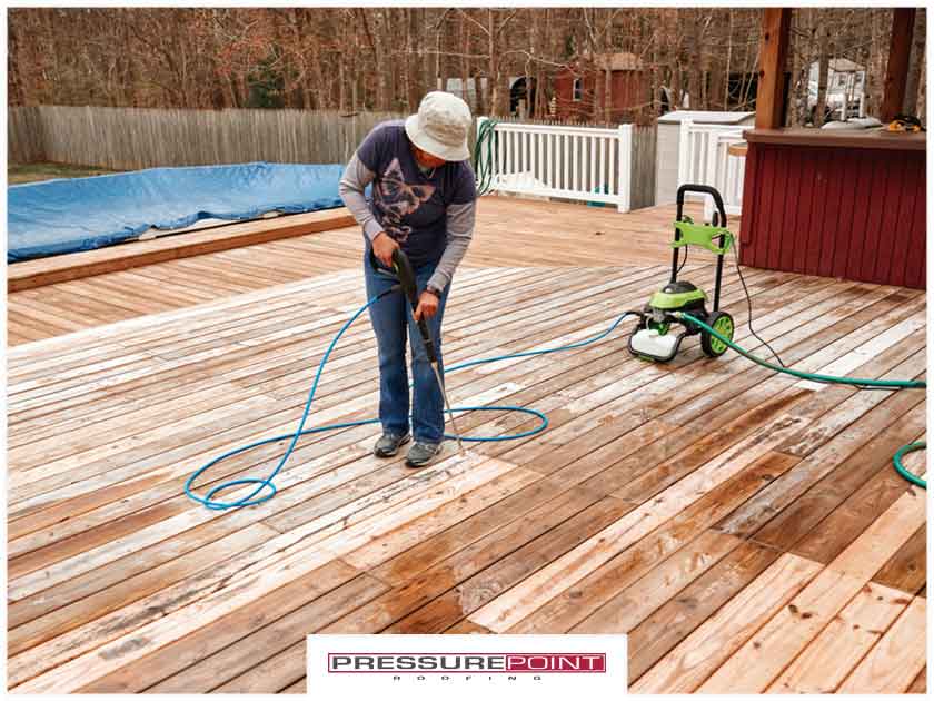 How to Get Rid of Unpleasant Odors From Under Your Deck